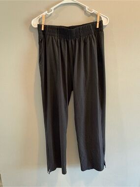 🐇Rabbit Running Feelin fine running Womens pants- size M